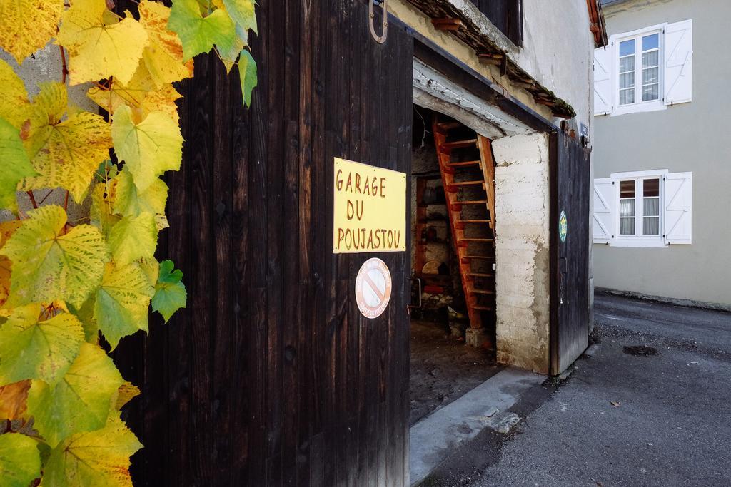 Le Poujastou Panzió Juzet-de-Luchon Kültér fotó